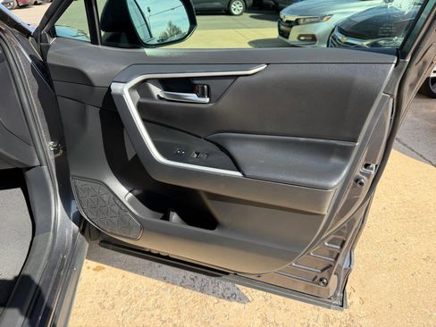 Used 2025 Toyota RAV4 XLE w/ Convenience Package image 21