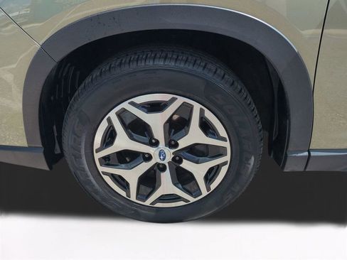 Used 2020 Subaru Forester Premium image 11