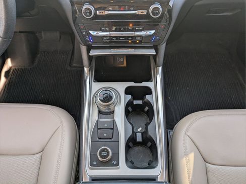 Used 2023 Ford Explorer Limited w/ Hybrid Equipment Group 310A AWD/4WD image 19