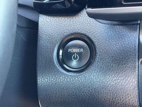 Certified 2025 Toyota Camry XLE image 27