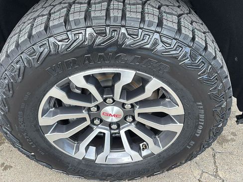 Used 2020 GMC Sierra 1500 AT4 image 11