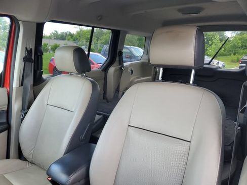 Used 2015 Ford Transit Connect Titanium FWD image 12