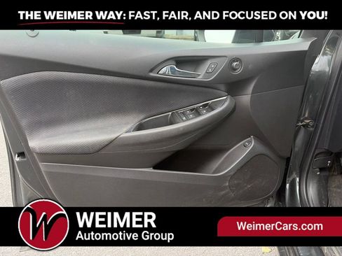 Used 2018 Chevrolet Cruze LT w/ Convenience Package FWD image 12