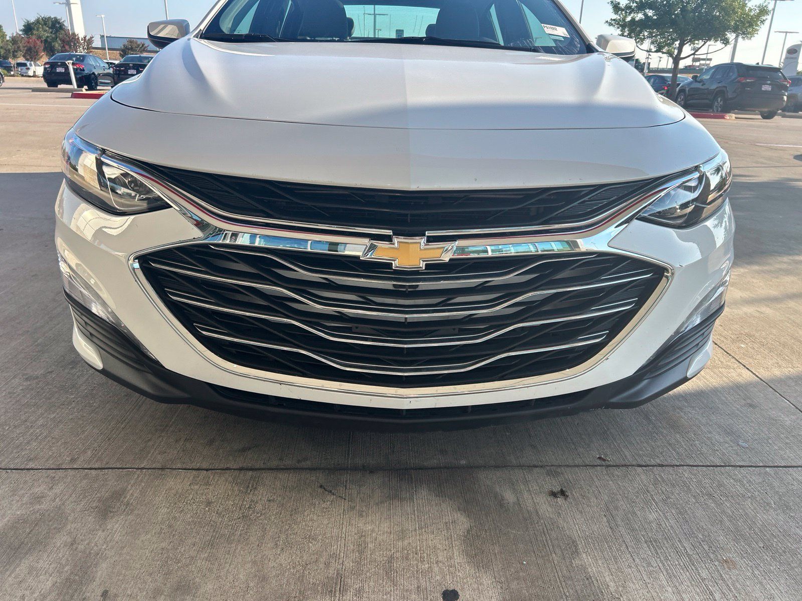 Used 2024 Chevrolet Malibu LT FWD image 2
