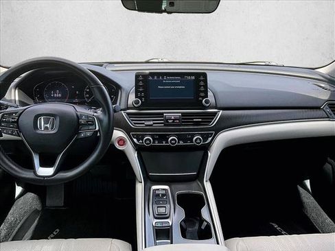 Used 2021 Honda Accord Touring image 8