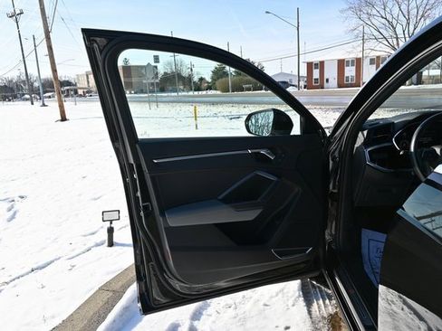 Used 2020 Audi Q3 2.0T Prestige image 25