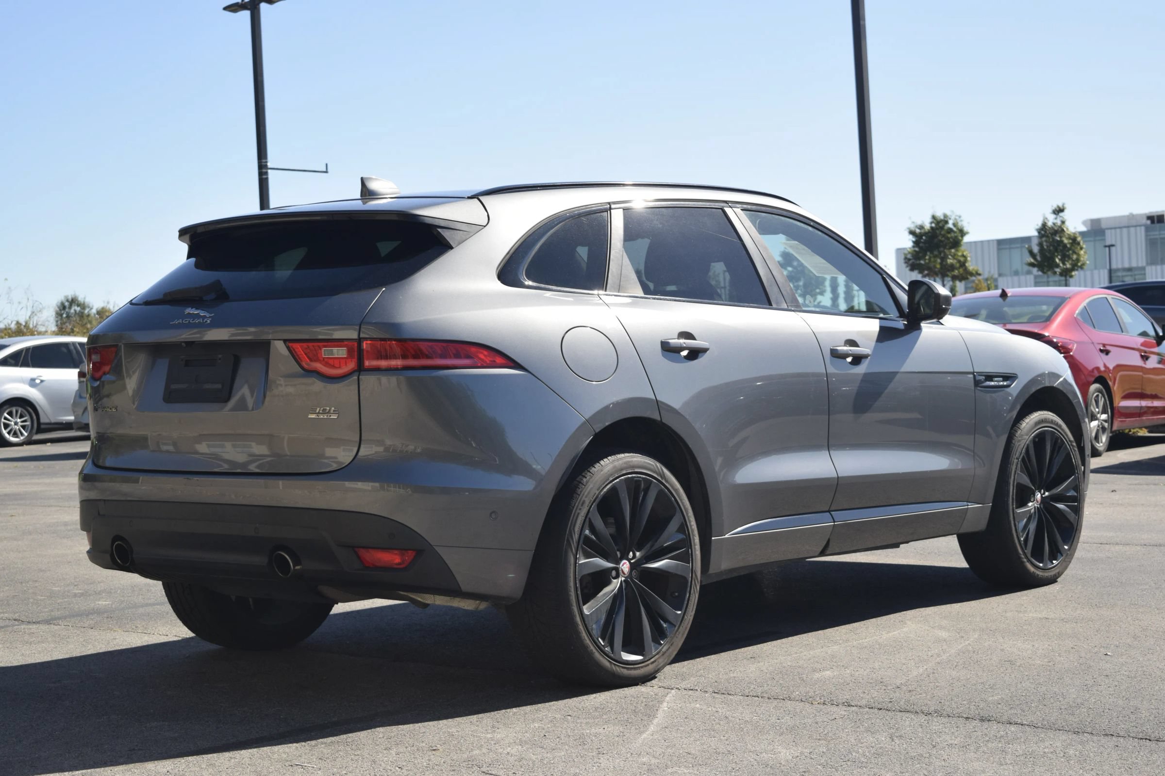 Used 2018 Jaguar F-PACE R-Sport AWD/4WD image 4
