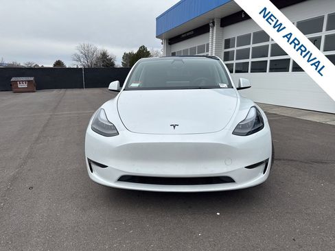Used 2022 Tesla Model Y Performance image 2