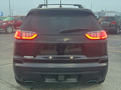Used 2019 Jeep Cherokee Latitude Plus w/ Cold Weather Group AWD/4WD image 7