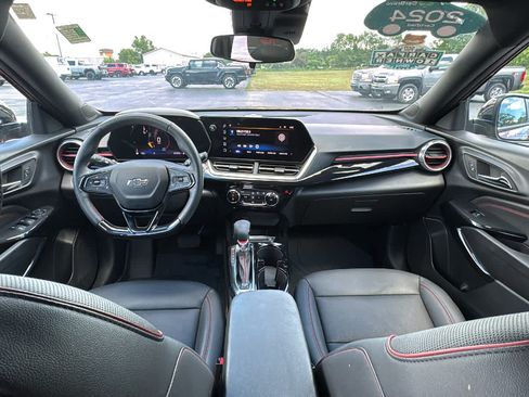 Certified 2024 Chevrolet Trax RS w/ Driver Confidence Package FWD image 28