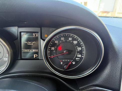 Used 2012 Jeep Grand Cherokee Laredo w/ Laredo E Group image 18