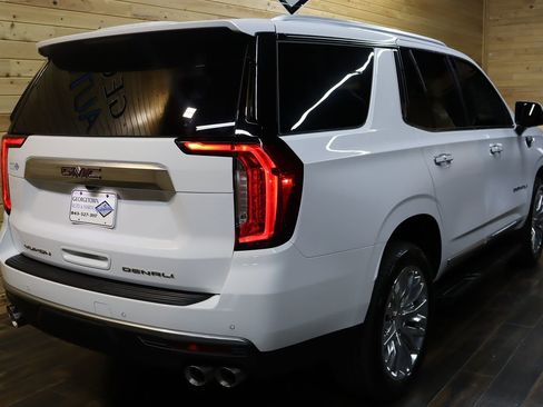 Used 2023 GMC Yukon Denali AWD/4WD image 5