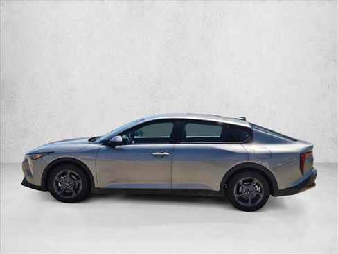 Used 2025 Kia K4 FWD image 9