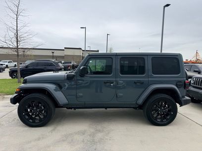 Used 2025 Jeep Wrangler Unlimited Sahara w/ Safety Group