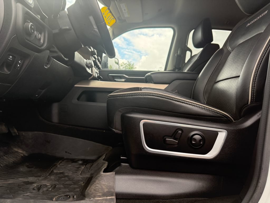 Used 2022 RAM 1500 Laramie AWD/4WD image 21