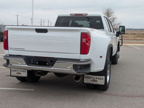Used 2024 Chevrolet Silverado 3500 LT image 3