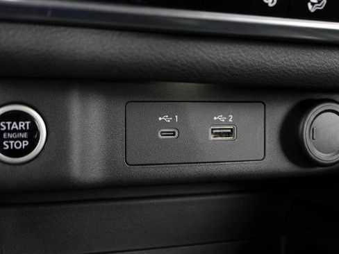 Certified 2022 Nissan Rogue SV image 25