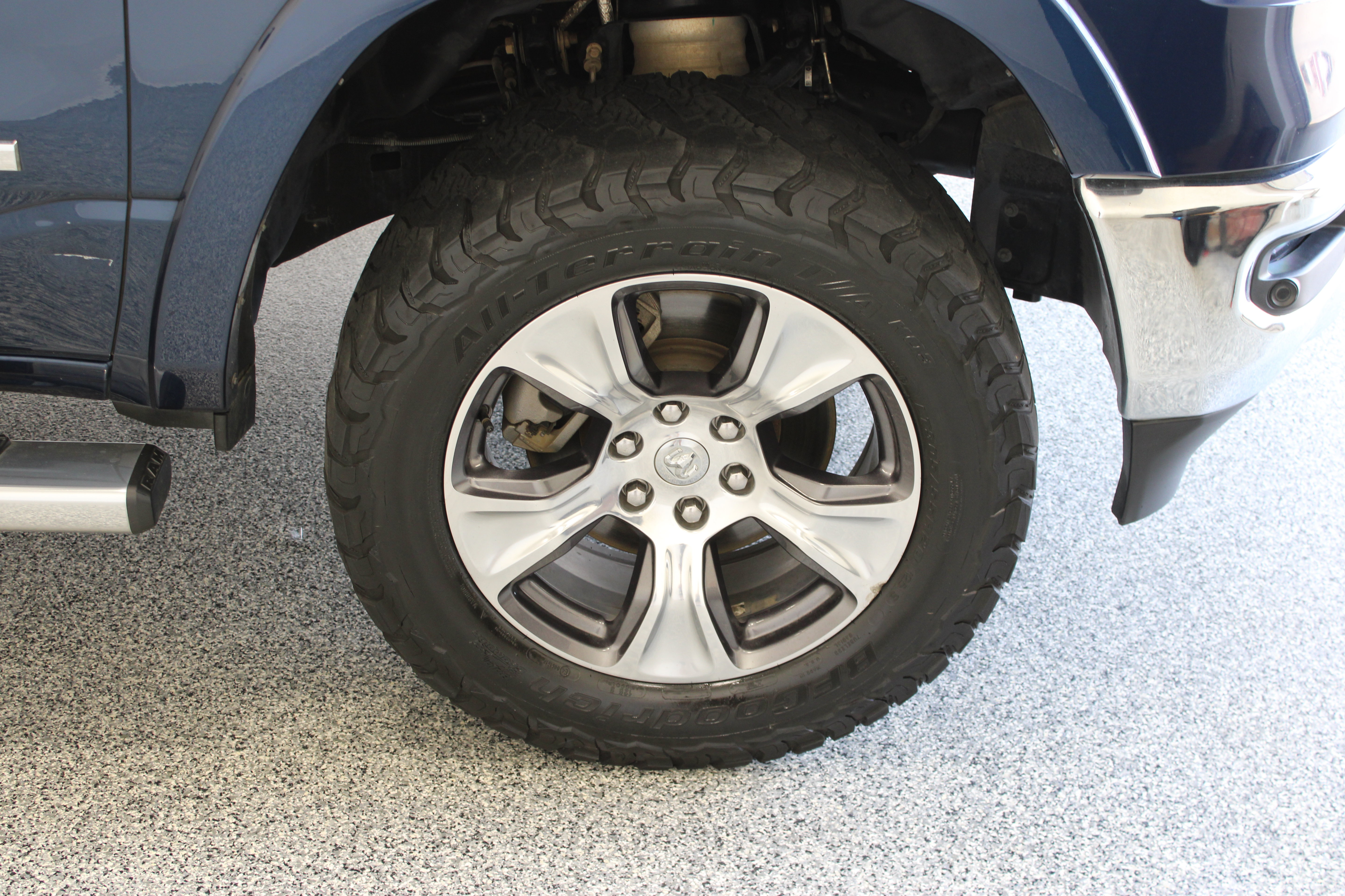 Used 2022 RAM 1500 Laramie AWD/4WD image 6