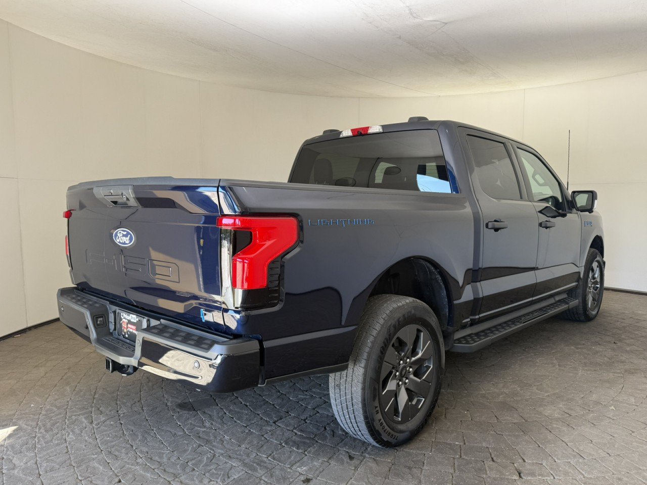Used 2024 Ford F150 Lightning XLT AWD/4WD image 9