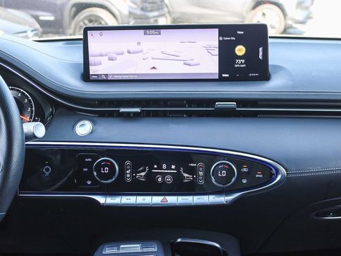 Used 2023 Genesis GV70 2.5T w/ Sport Prestige Package image 14