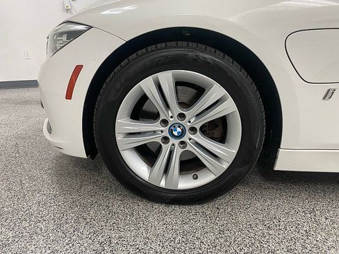 Used 2018 BMW 330e image 19