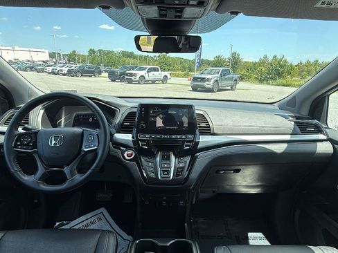 Used 2023 Honda Odyssey Touring image 25