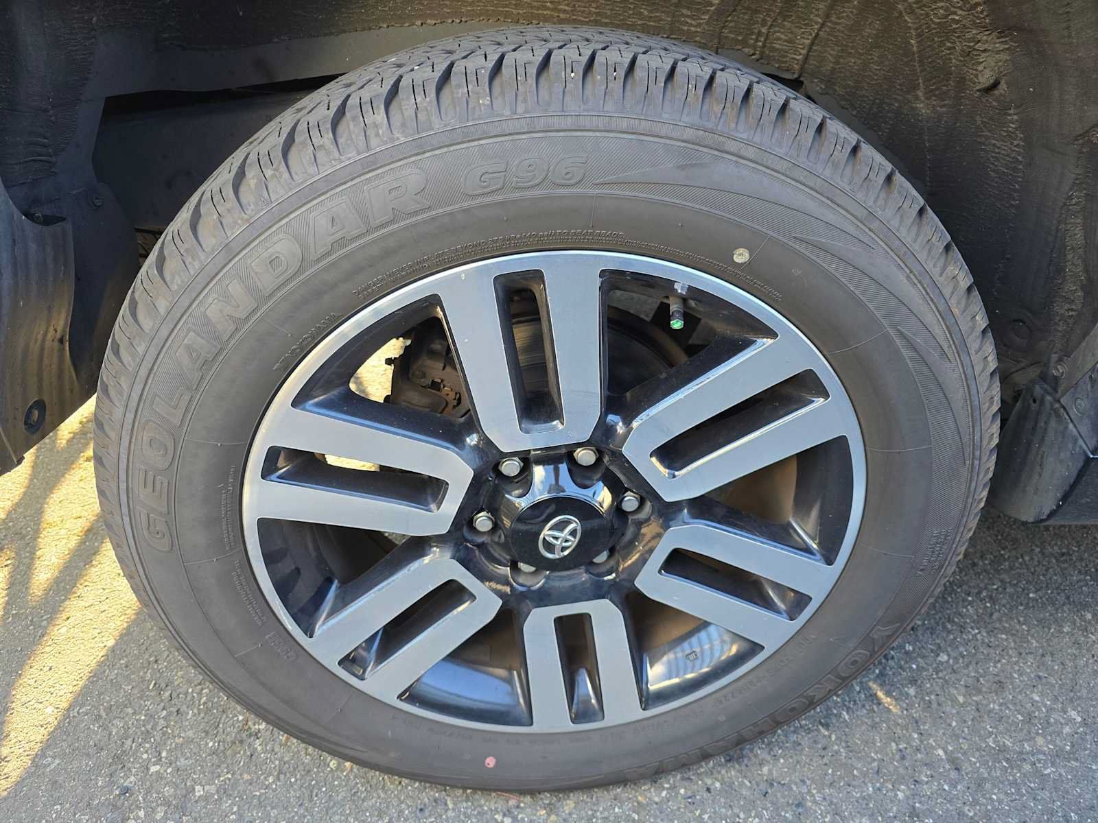 Certified 2022 Toyota 4Runner Limited AWD/4WD image 4