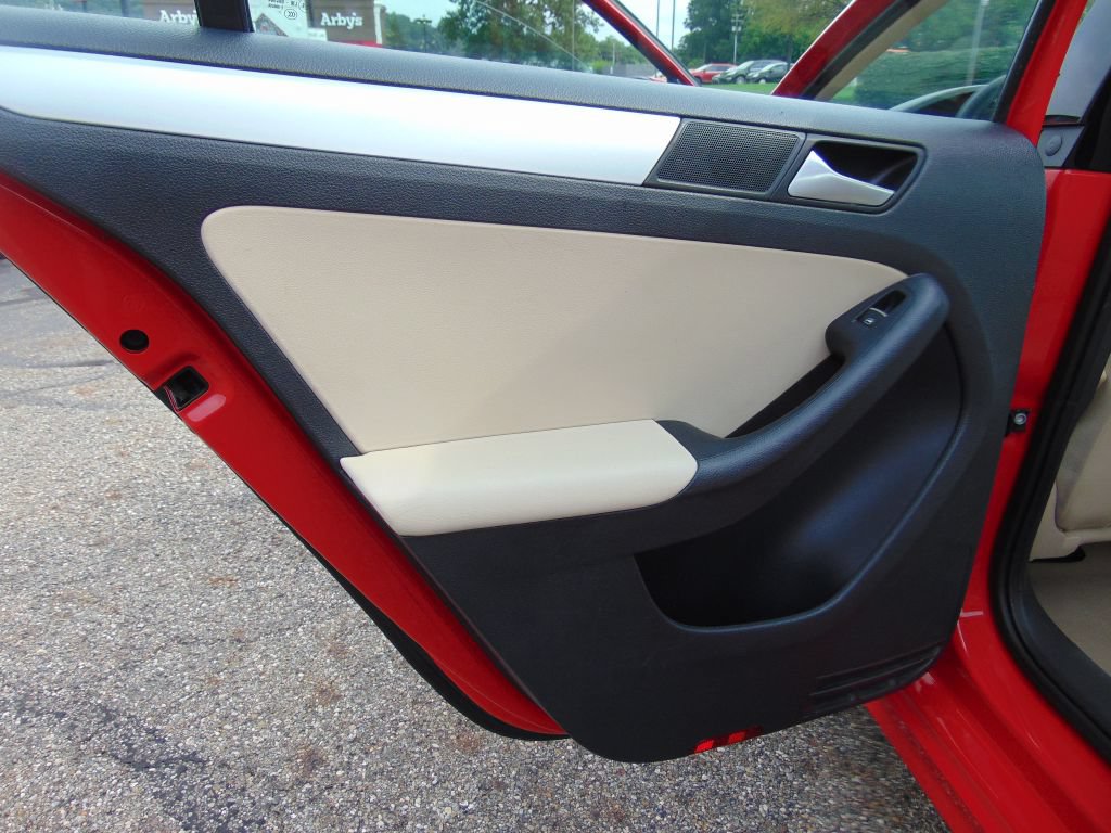 Used 2014 Volkswagen Jetta SE FWD image 22