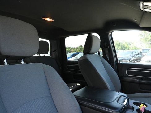 Used 2024 RAM 2500 Big Horn AWD/4WD image 28
