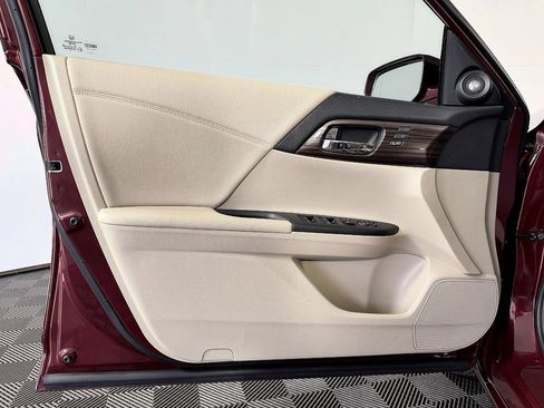 Used 2016 Honda Accord EX-L image 27