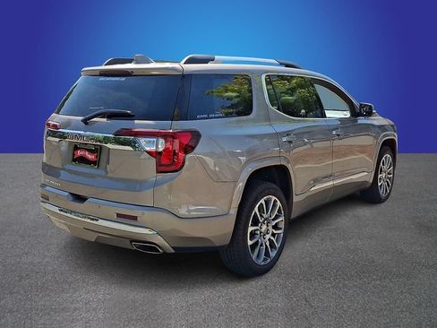 Used 2022 GMC Acadia Denali w/ Denali Ultimate Package FWD image 4