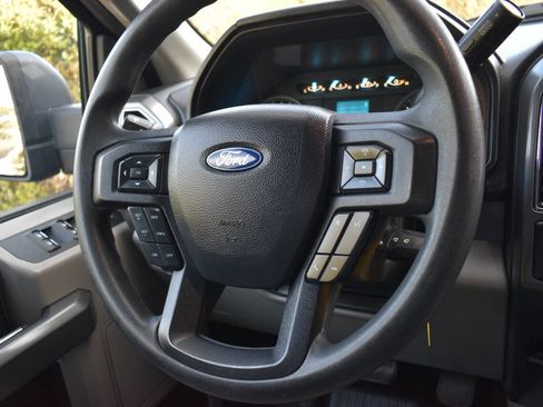Used 2020 Ford F150 XLT image 43