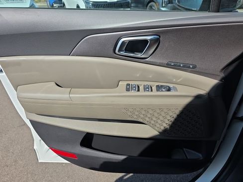 New 2026 Kia Carnival SX FWD image 9