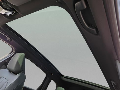 New 2025 BMW X3 xDrive30i w/ Convenience Package image 16