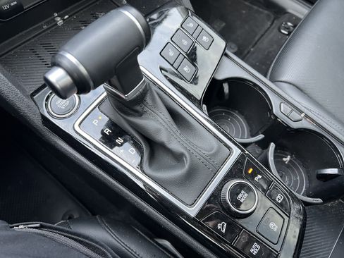 Used 2024 Kia Sportage SX image 25