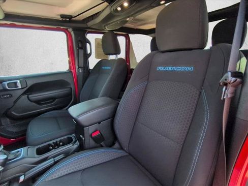 Certified 2024 Jeep Wrangler Unlimited Rubicon 4xe AWD/4WD image 15