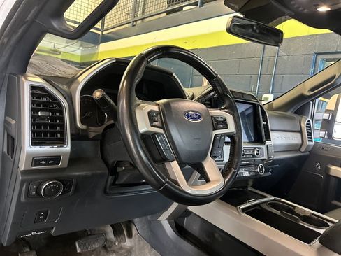 Used 2022 Ford F250 Lariat w/ Lariat Value Package image 8