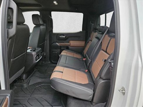 Used 2020 Chevrolet Silverado 1500 High Country w/ Technology Package image 21