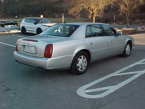 Used 2005 Cadillac De Ville FWD image 4