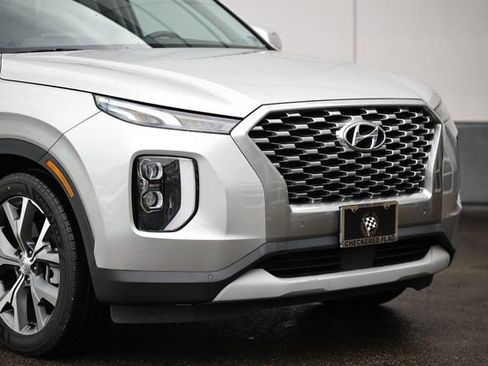Used 2021 Hyundai Palisade SEL w/ Premium Package image 2