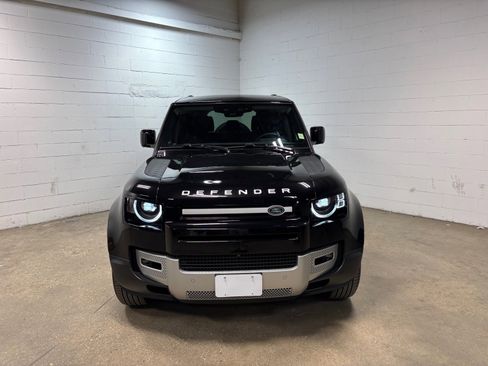 Used 2025 Land Rover Defender 110 S AWD/4WD image 3