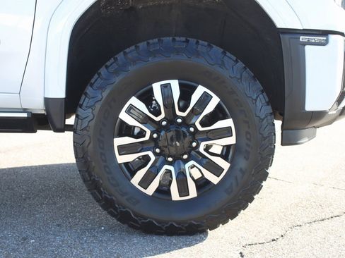 Used 2025 GMC Sierra 2500 Denali Ultimate image 4