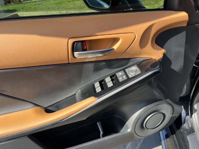 Used 2025 Lexus IS 350 F Sport w/ Navigation Package AWD/4WD image 11