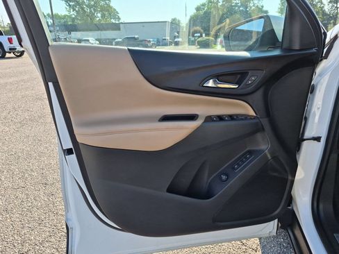 Certified 2022 Chevrolet Equinox Premier FWD image 21
