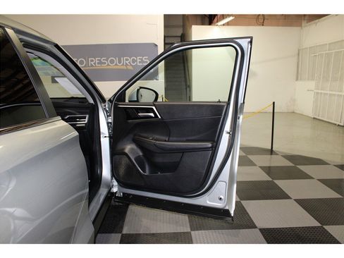 Used 2024 Mitsubishi Outlander Ralliart image 27