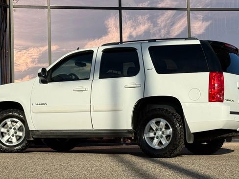 Used 2008 GMC Yukon SLT w/ SLT Preferred Equipment Group image 6