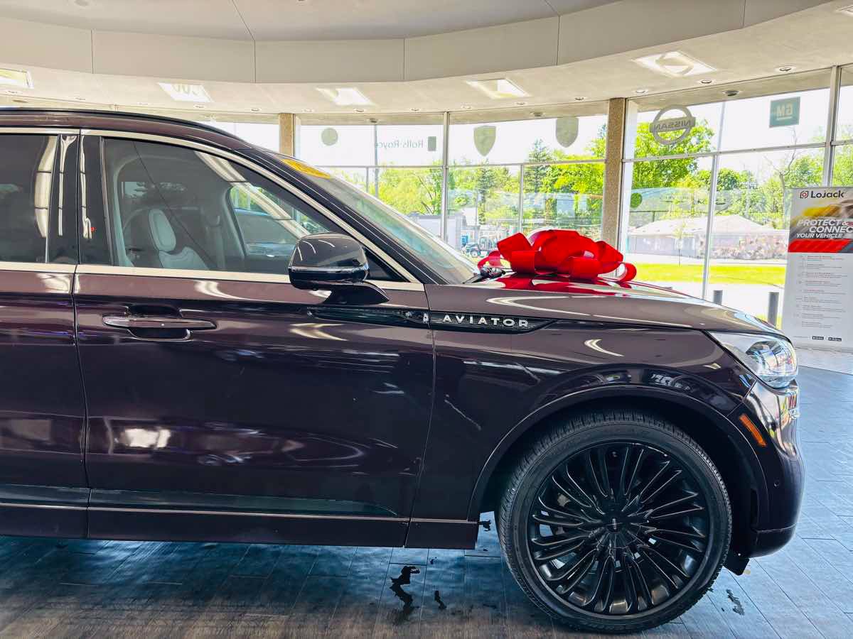 Used 2023 Lincoln Aviator Black Label w/ Dynamic Handling Package AWD/4WD image 4