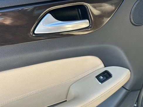 Used 2018 Mercedes-Benz GLS 450 4MATIC w/ Premium Package image 20