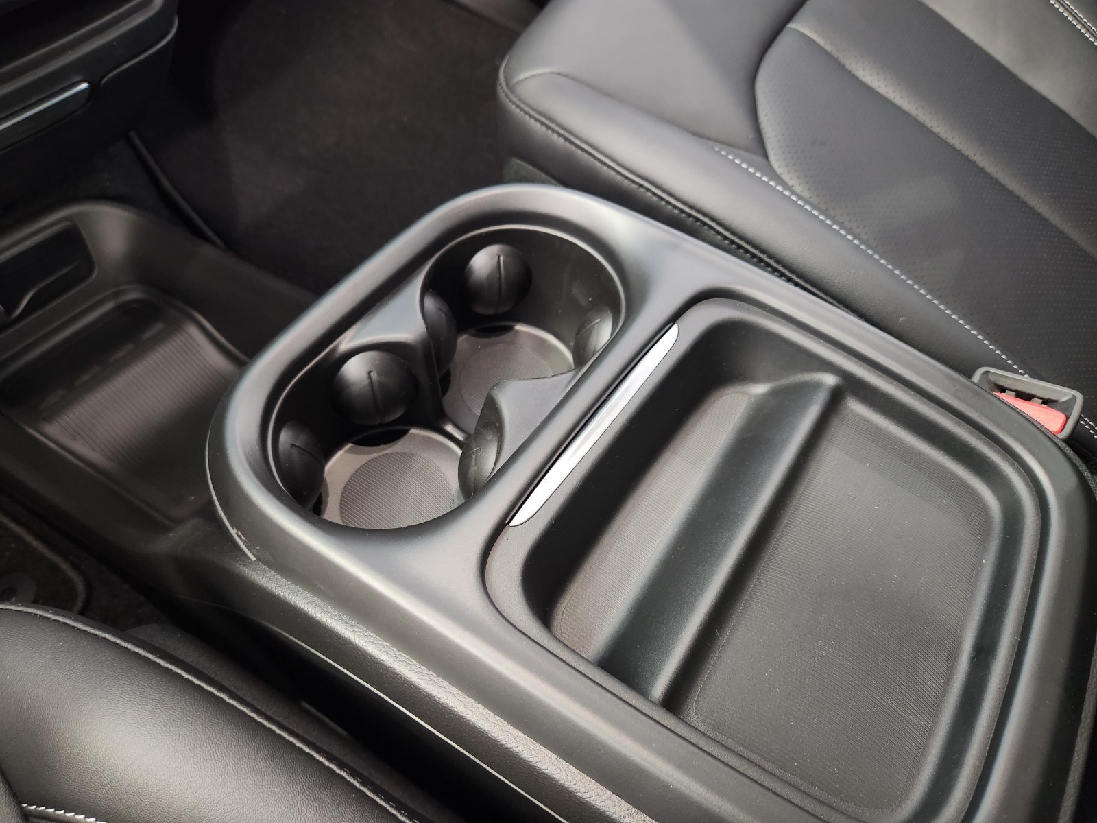 New 2027 Chrysler Pacifica Select FWD image 24
