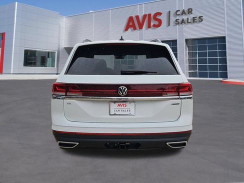 Used 2025 Volkswagen Atlas SE AWD/4WD image 7